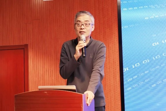 方正电子大模型“智能+”工具发布推动AI技术在出版行业的数字化应用(图5)